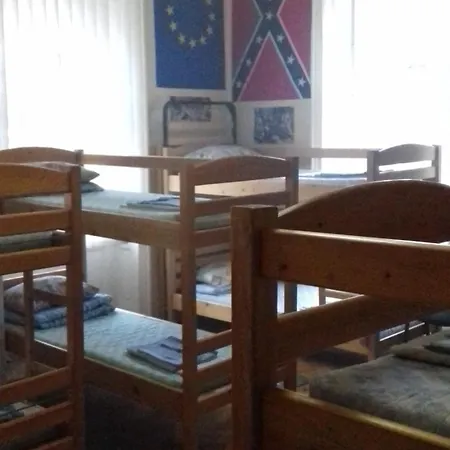 Chernivtsi City Center Hostel-2